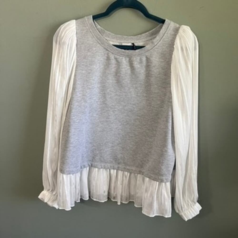 Akemi + Kin Preppy Chic Gray Sweater with White Pleated Sleeves, Size Large
